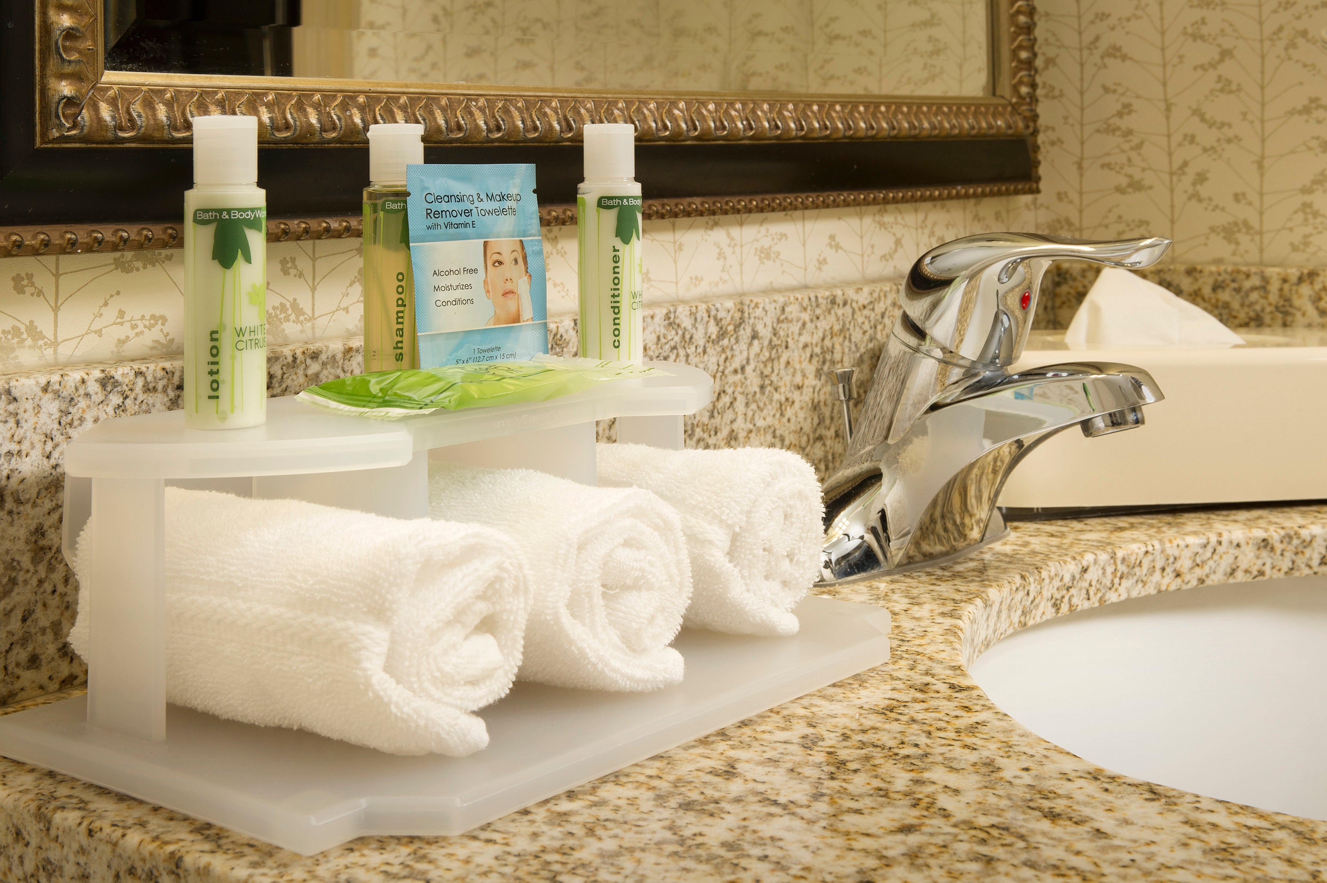Holiday Inn Express & Suites Alexandria - Fort Belvoir By Ihg Eksteriør billede