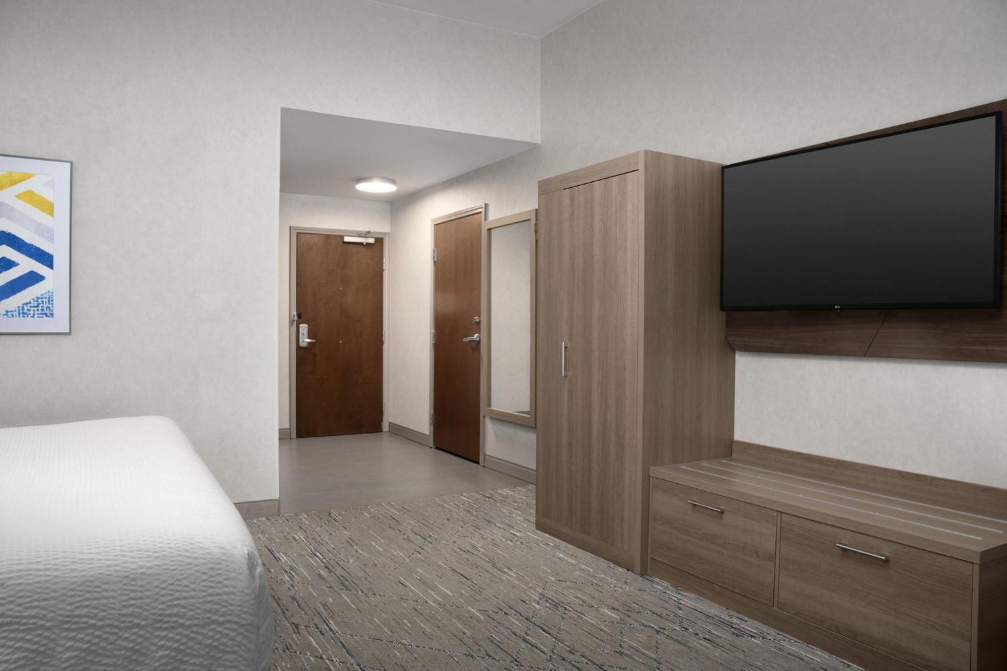 Holiday Inn Express & Suites Alexandria - Fort Belvoir By Ihg Eksteriør billede